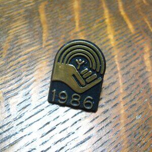 United Way 1986 Vintage Lapel Pin